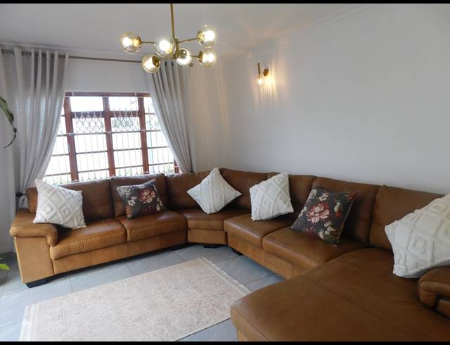 3 BEDROOM HOUSE FOR SALE IN ISIPINGO BEACH